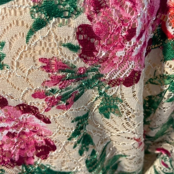 Guess SZ 14 Cream Lace V-Neck Floral Print lace Sheath Sheer Lace Sleeve NWT - Picture 10 of 14